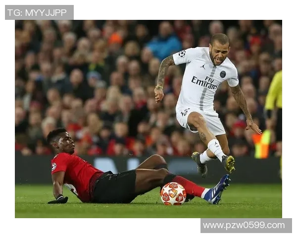 意甲赛场惊现冷门曼联大胜巴黎圣日耳曼引发全场轰动