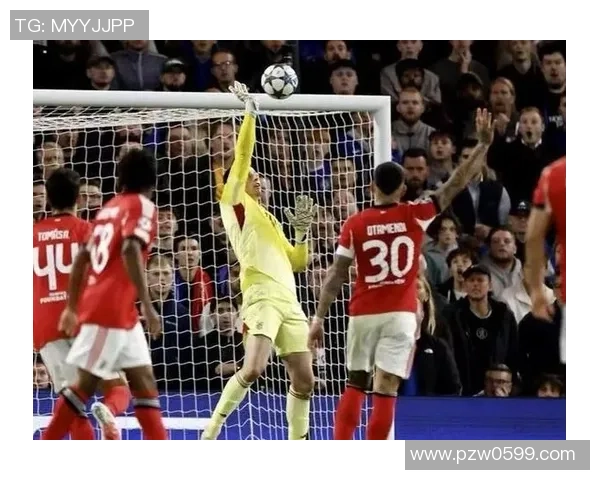 西甲激战巴黎圣日耳曼小胜本菲卡红牌事件引发全场热议与转会猜测