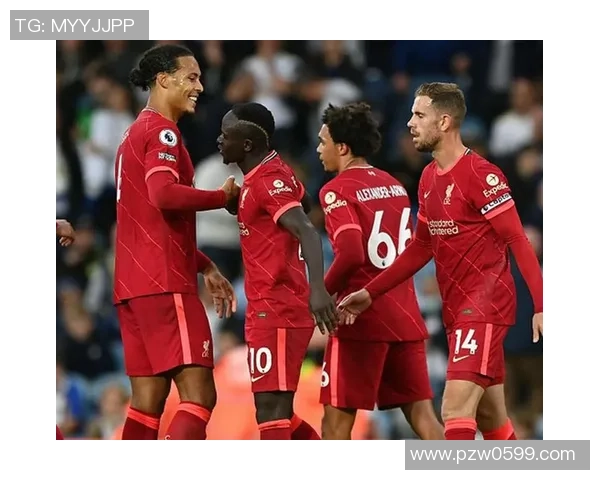 中超激战：AC米兰逆转利物浦全场沸腾精彩瞬间回顾与分析